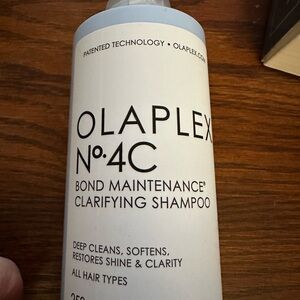 OLAPLEX No.4C Bond Maintenance Shampoo - White
